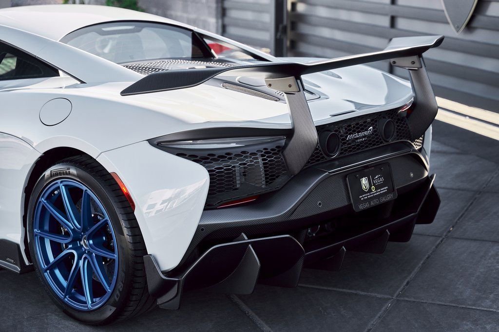 Used 2023 McLaren Artura RWD image 17