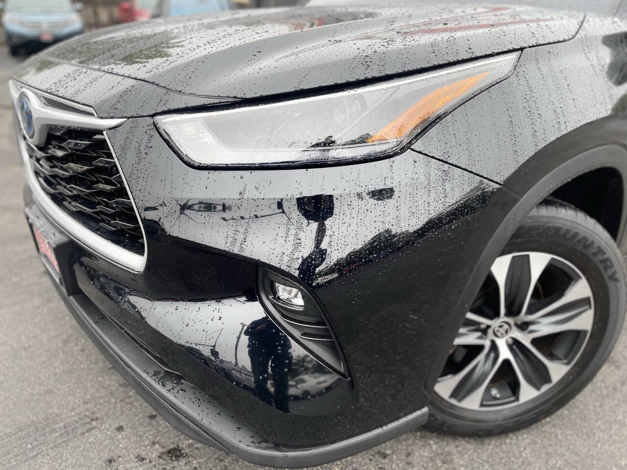 Used 2022 Toyota Highlander XLE image 29