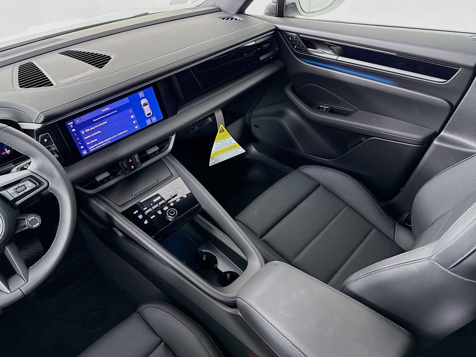 New 2026 Porsche Macan Electric image 25