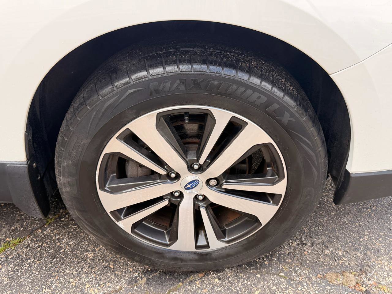 Used 2018 Subaru Outback 2.5i Limited AWD/4WD image 17