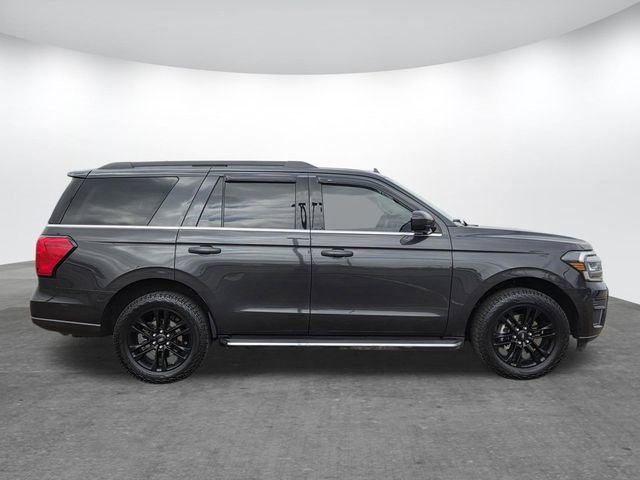 Certified 2023 Ford Expedition XLT image 3