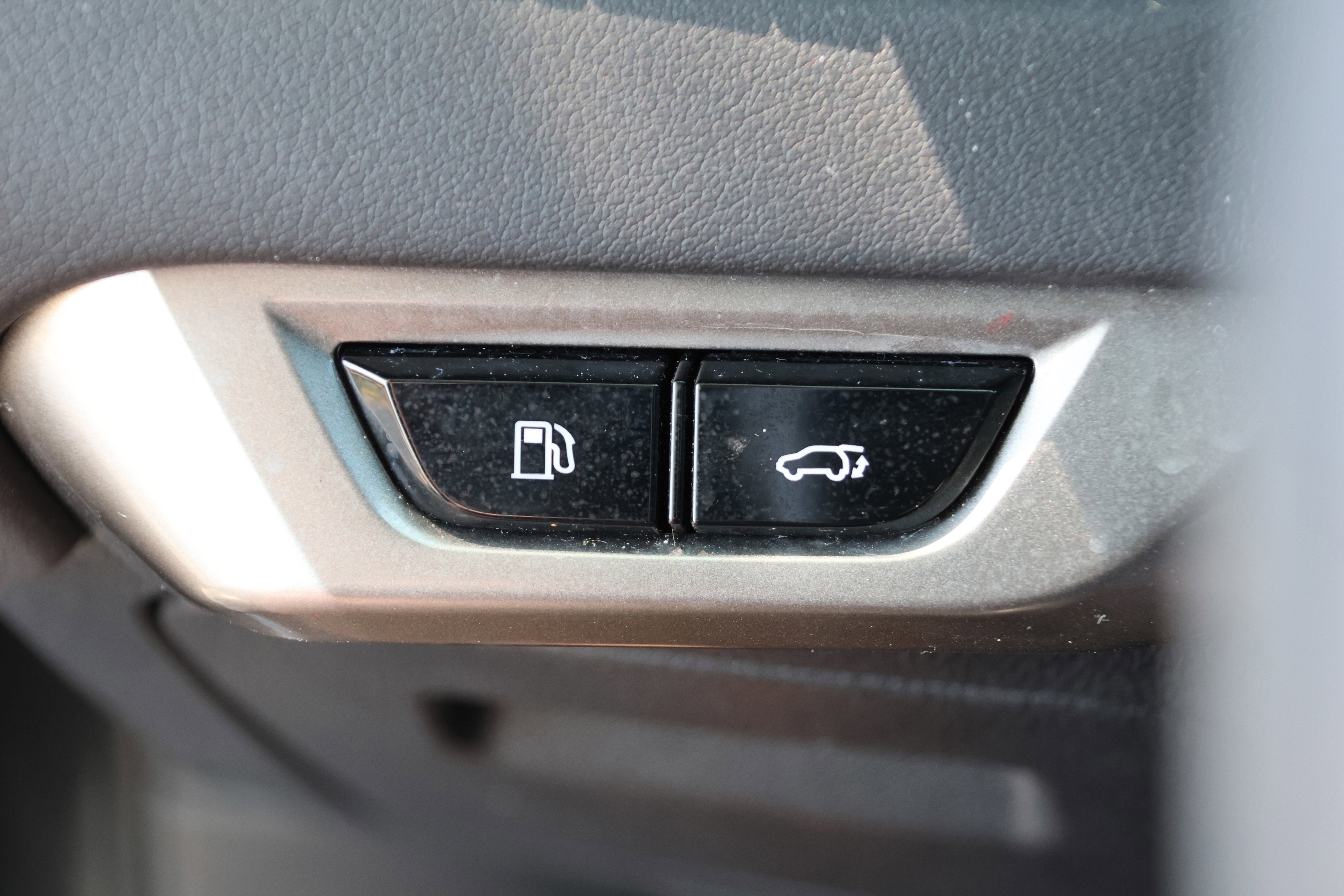 Used 2023 Lexus RX 350 Premium Plus w/ Cold Area Package AWD/4WD image 15