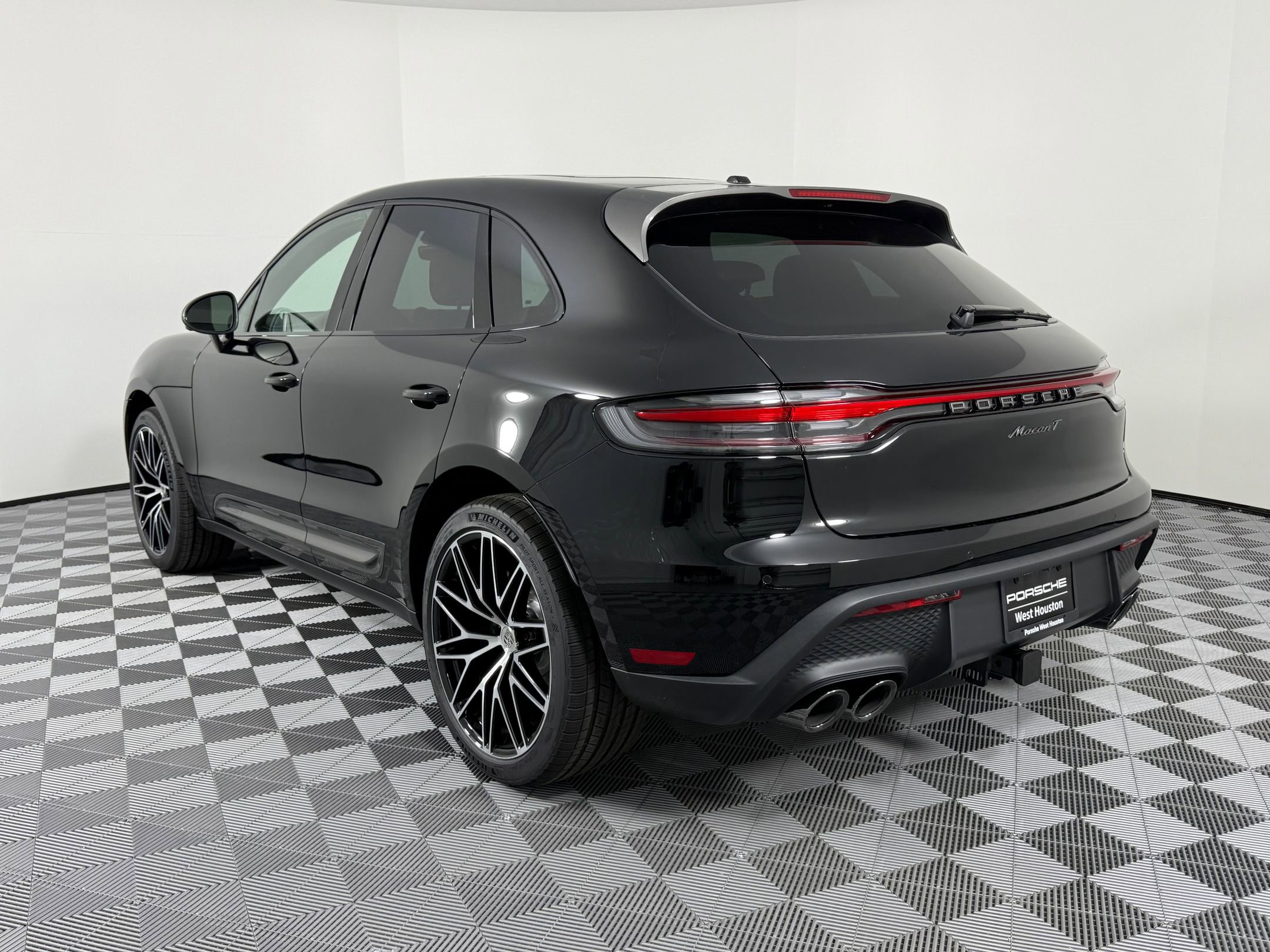 New 2026 Porsche Macan Turbo image 3