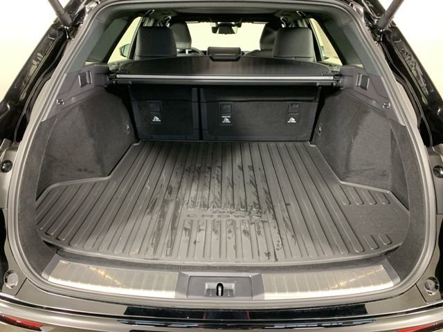 Used 2025 Toyota Crown Signia Limited image 13