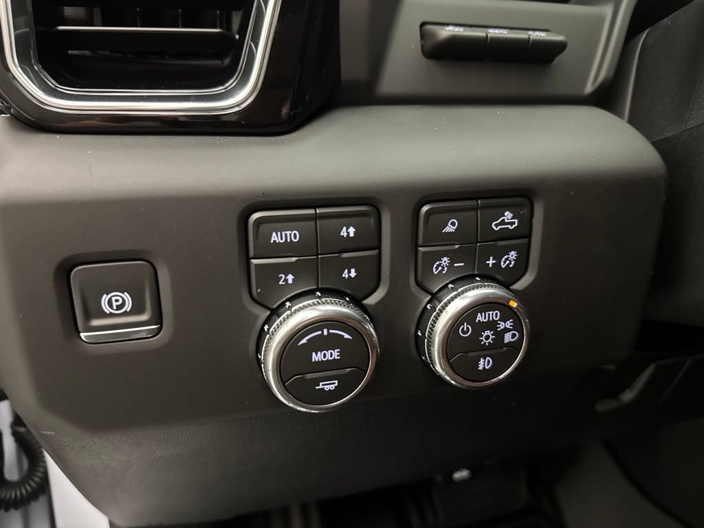 New 2026 GMC Sierra 3500 Denali Ultimate AWD/4WD image 28