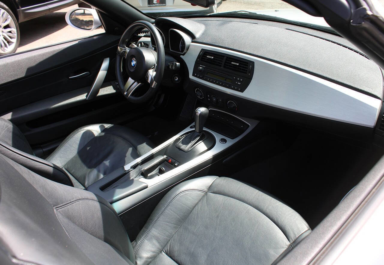 Used 2006 BMW Z4 3.0i RWD image 20