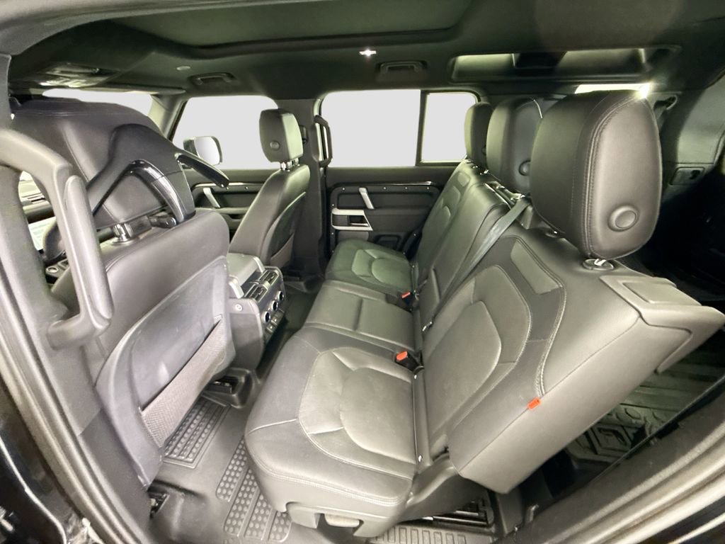 Used 2023 Land Rover Defender 110 X-Dynamic SE AWD/4WD image 19