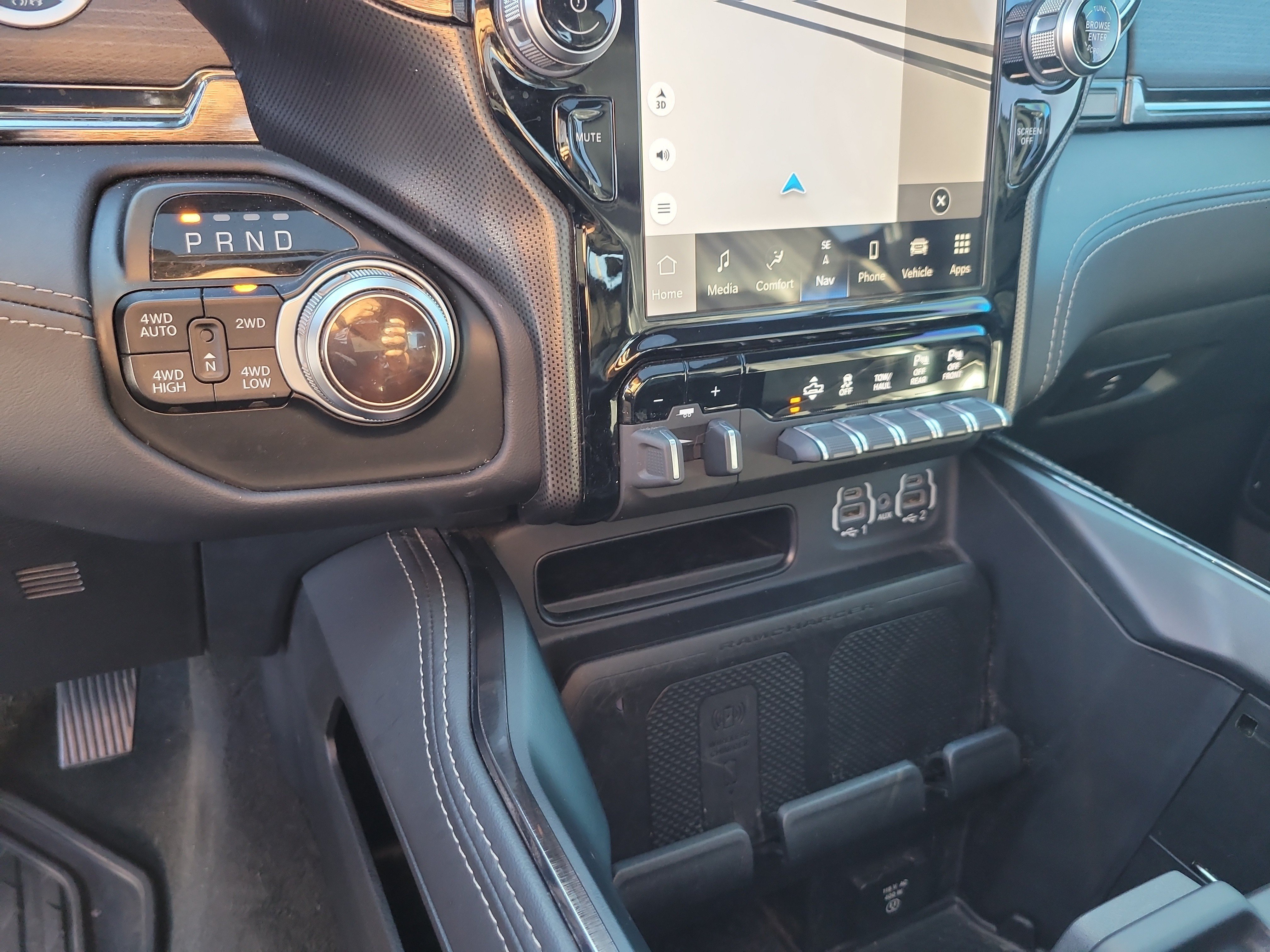 Used 2022 RAM 1500 Limited w/ Body Color Bumper Group AWD/4WD image 26