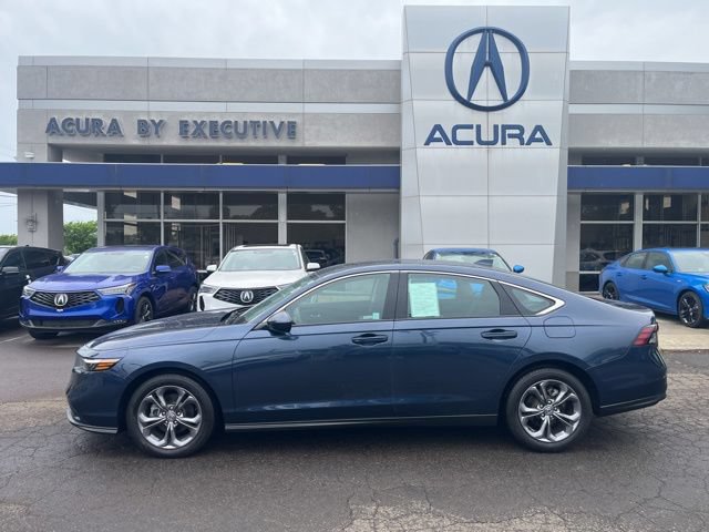 Used 2024 Honda Accord EX image 2