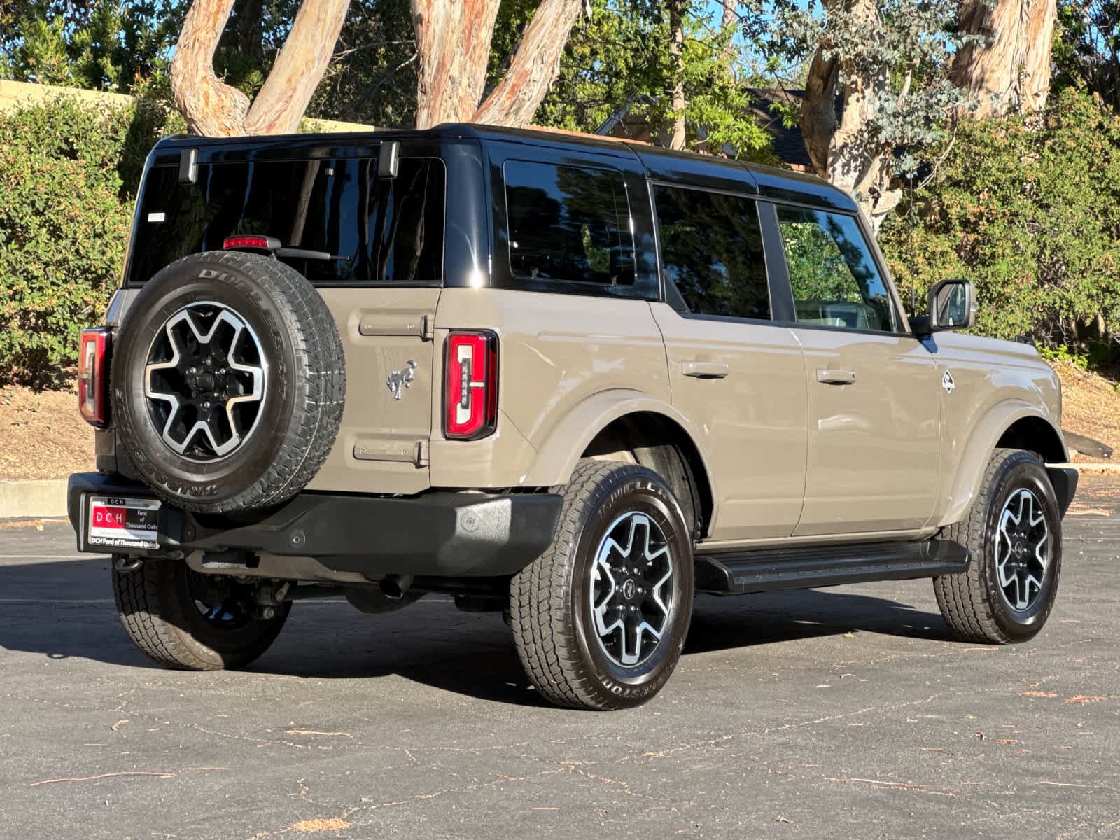 Certified 2025 Ford Bronco Outer Banks AWD/4WD image 2