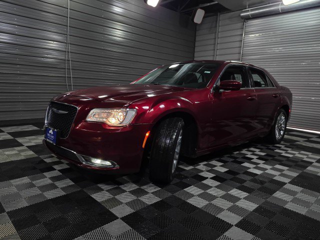 Used 2017 Chrysler 300 Limited w/ Value Package image 39