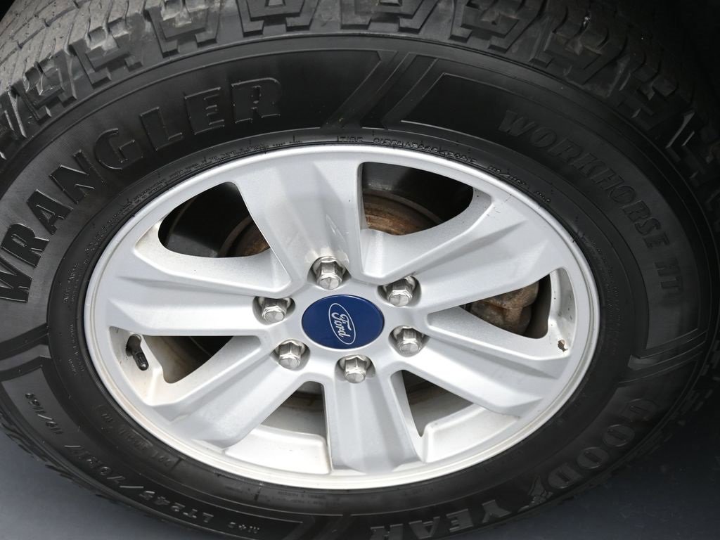 Used 2020 Ford F150 XLT w/ Trailer Tow Package image 19