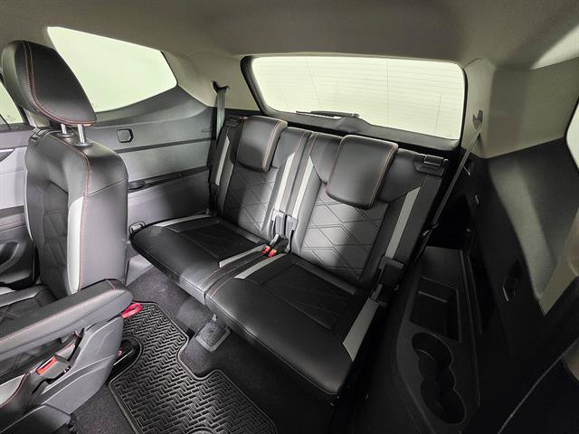 Used 2024 Volkswagen Atlas Peak Edition SEL AWD/4WD image 30