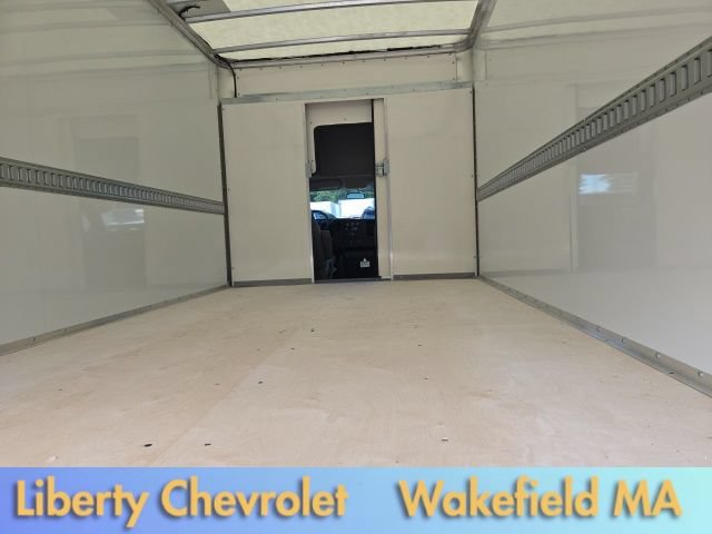 Used 2024 Chevrolet Express 4500 w/ Power Convenience Package RWD image 11