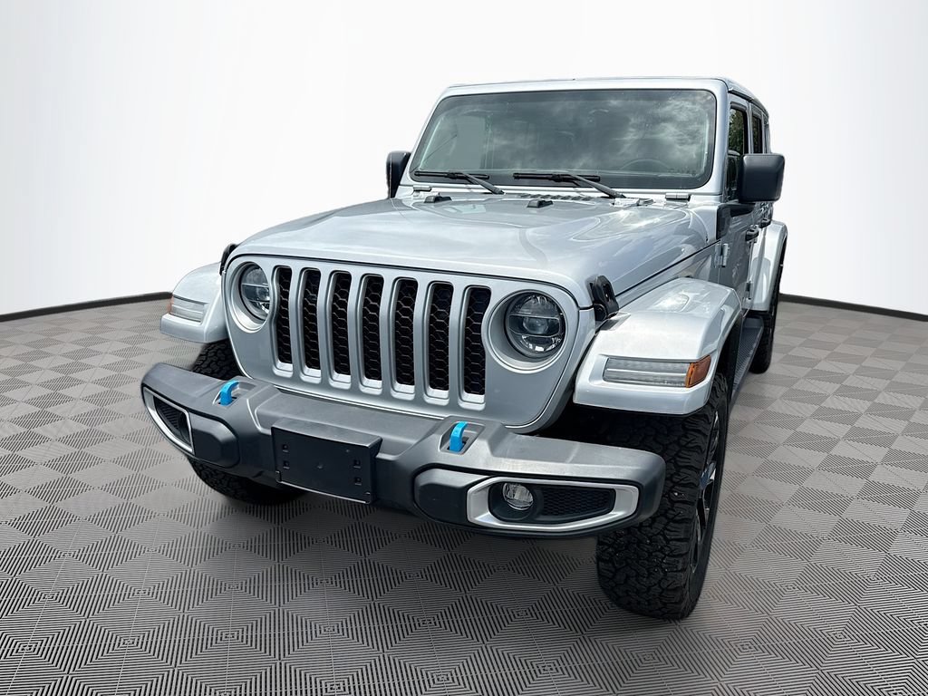 Used 2022 Jeep Wrangler Unlimited Sahara w/ Cold Weather Group AWD/4WD image 2
