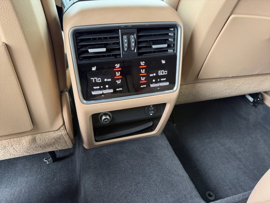 Used 2023 Porsche Cayenne GTS AWD/4WD image 15