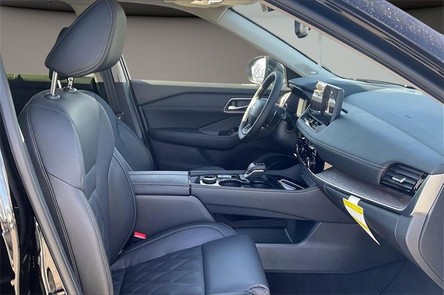 New 2026 Nissan Rogue Platinum w/ Tech Package image 11