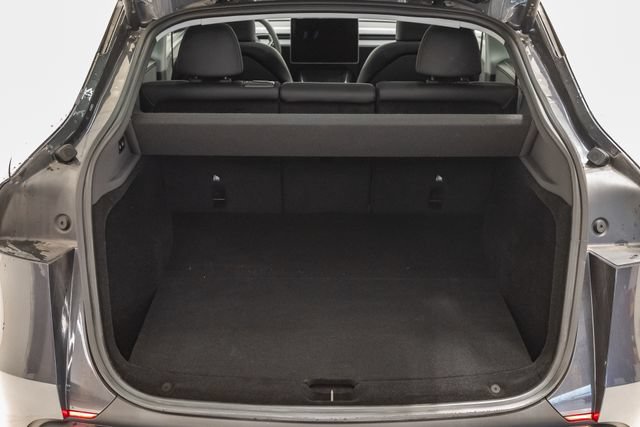 Used 2026 Tesla Model Y AWD image 28