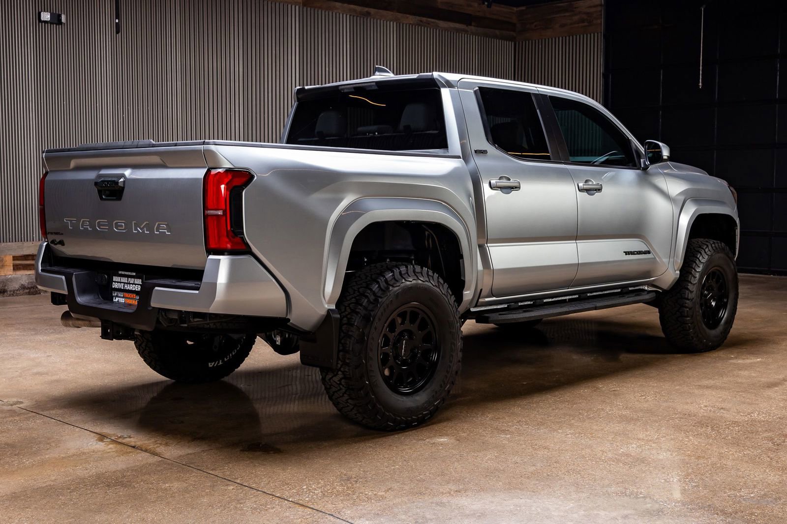 Used 2025 Toyota Tacoma SR5 image 10