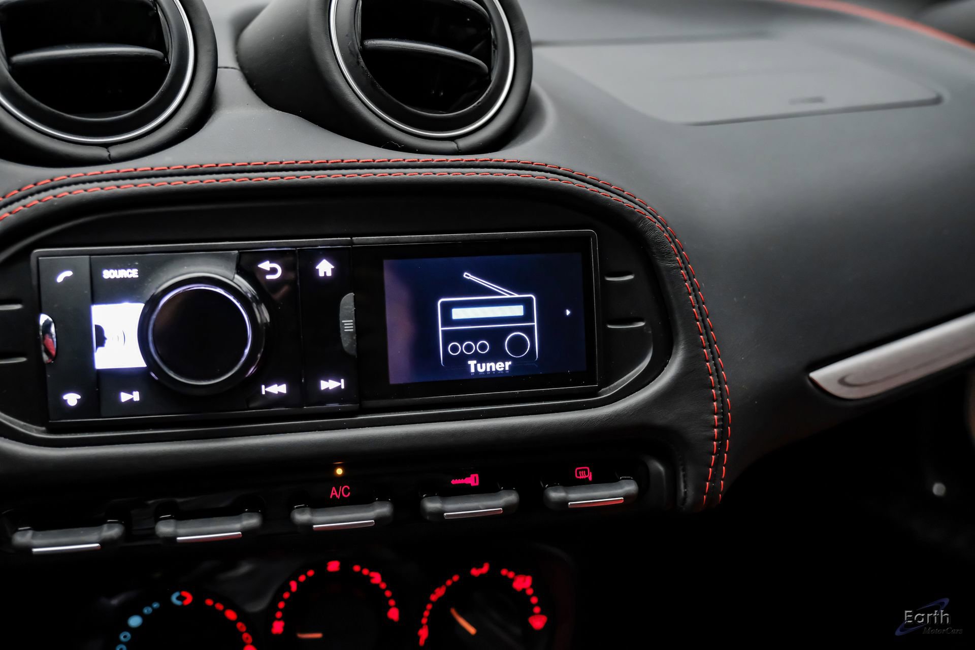 Used 2015 Alfa Romeo 4C Coupe w/ Leather Interior Group RWD image 60