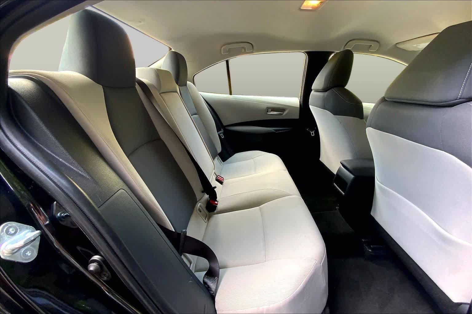 Used 2021 Toyota Corolla LE FWD image 20