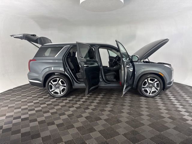 Used 2025 Hyundai Palisade Limited AWD/4WD image 23