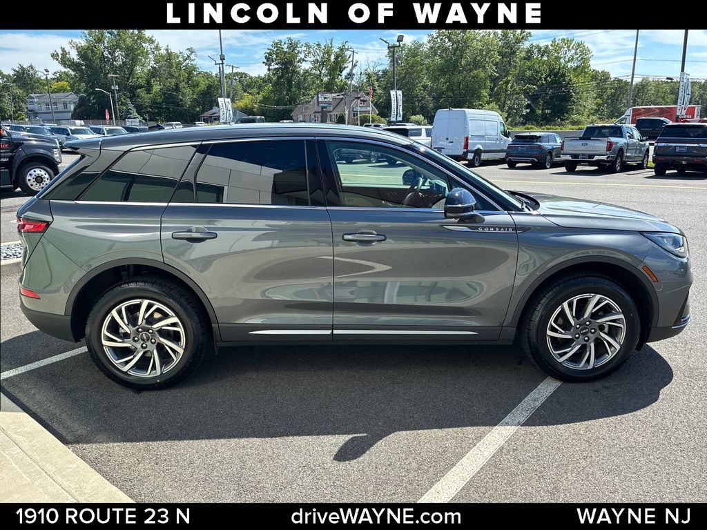 Certified 2023 Lincoln Corsair AWD w/ Equipment Group 101A image 9