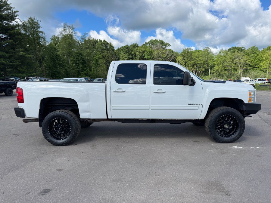 Used 2014 Chevrolet Silverado 3500 LT AWD/4WD image 6