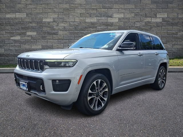 Used 2022 Jeep Grand Cherokee Overland w/ Adv Protech Group III AWD/4WD image 3