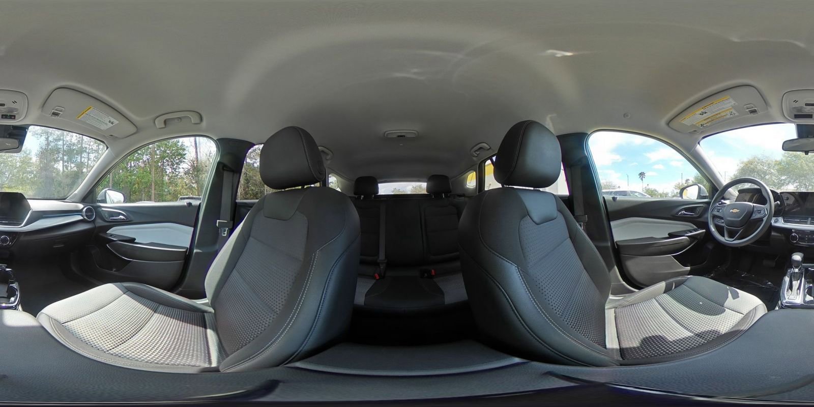 Used 2025 Chevrolet Trax LT w/ LT Convenience Package image 38