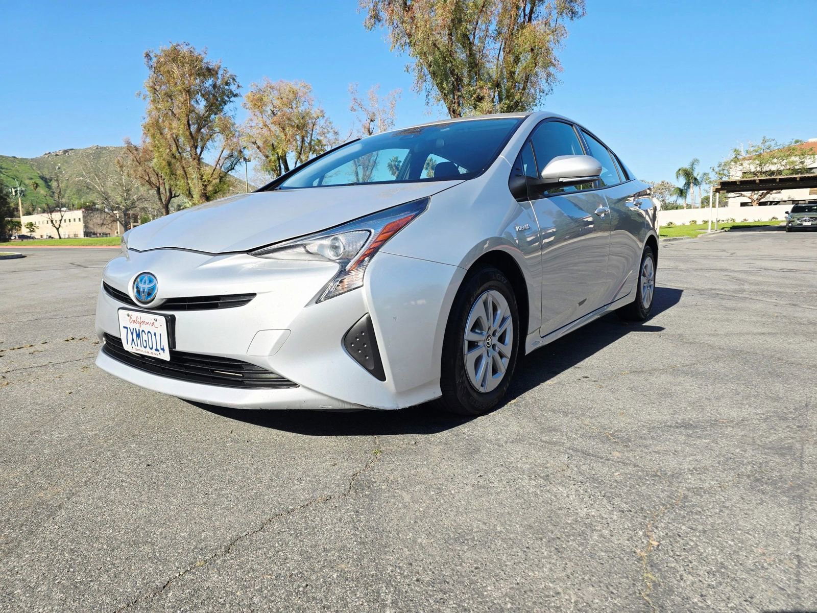 Used 2017 Toyota Prius Two image 3