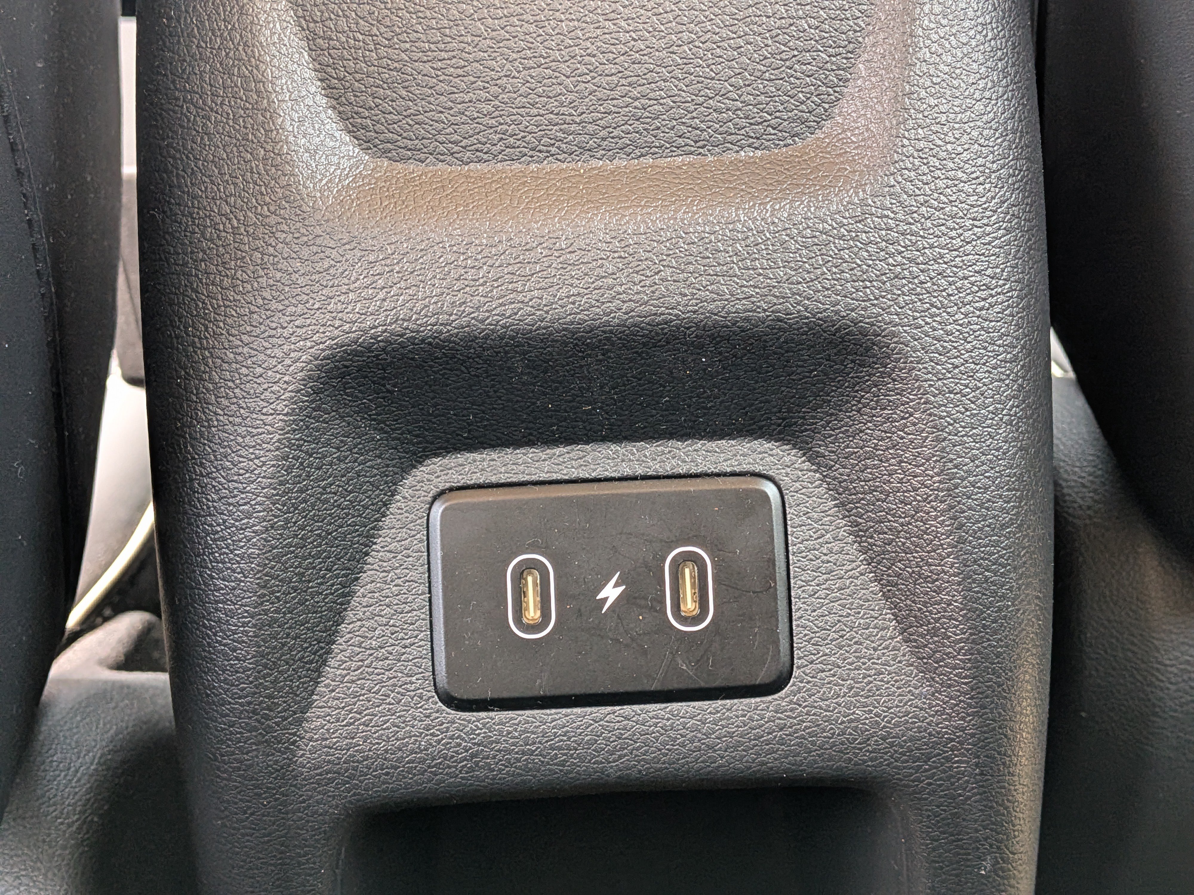 Used 2025 Hyundai Venue Limited FWD image 15