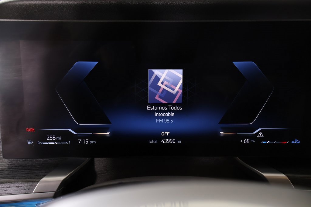 Used 2024 BMW 760i xDrive image 5