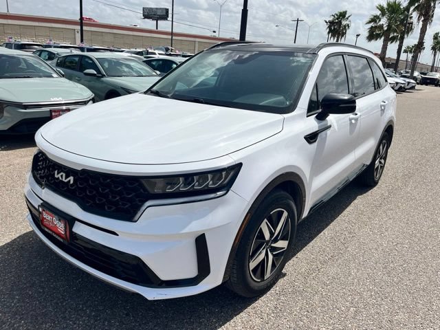 Used 2023 Kia Sorento S w/ Panoramic Sunroof Package FWD image 4