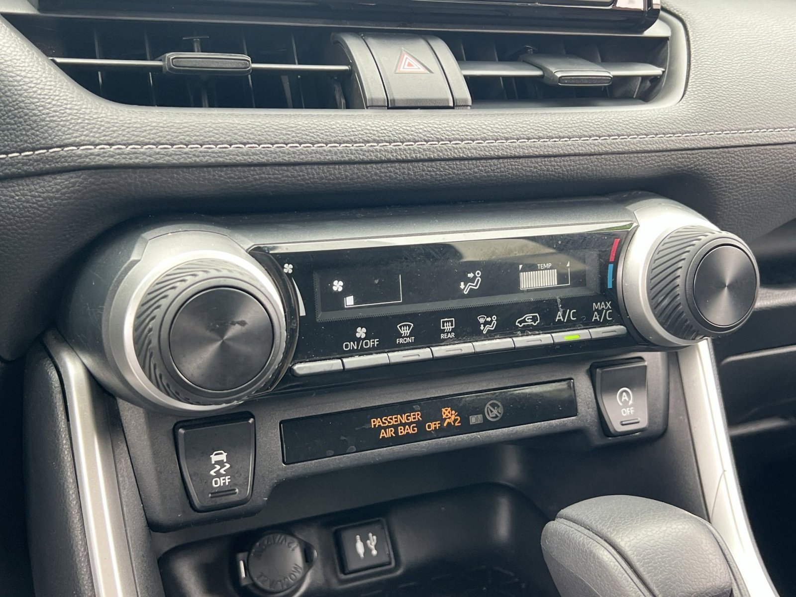 Used 2019 Toyota RAV4 LE w/ All Weather Liner Package image 19