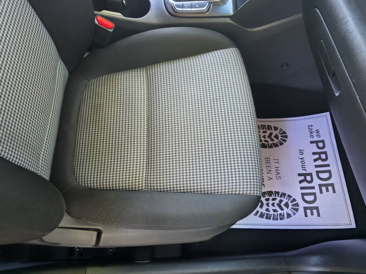 Used 2018 Hyundai Kona SEL w/ SEL Tech Package 02 FWD image 40