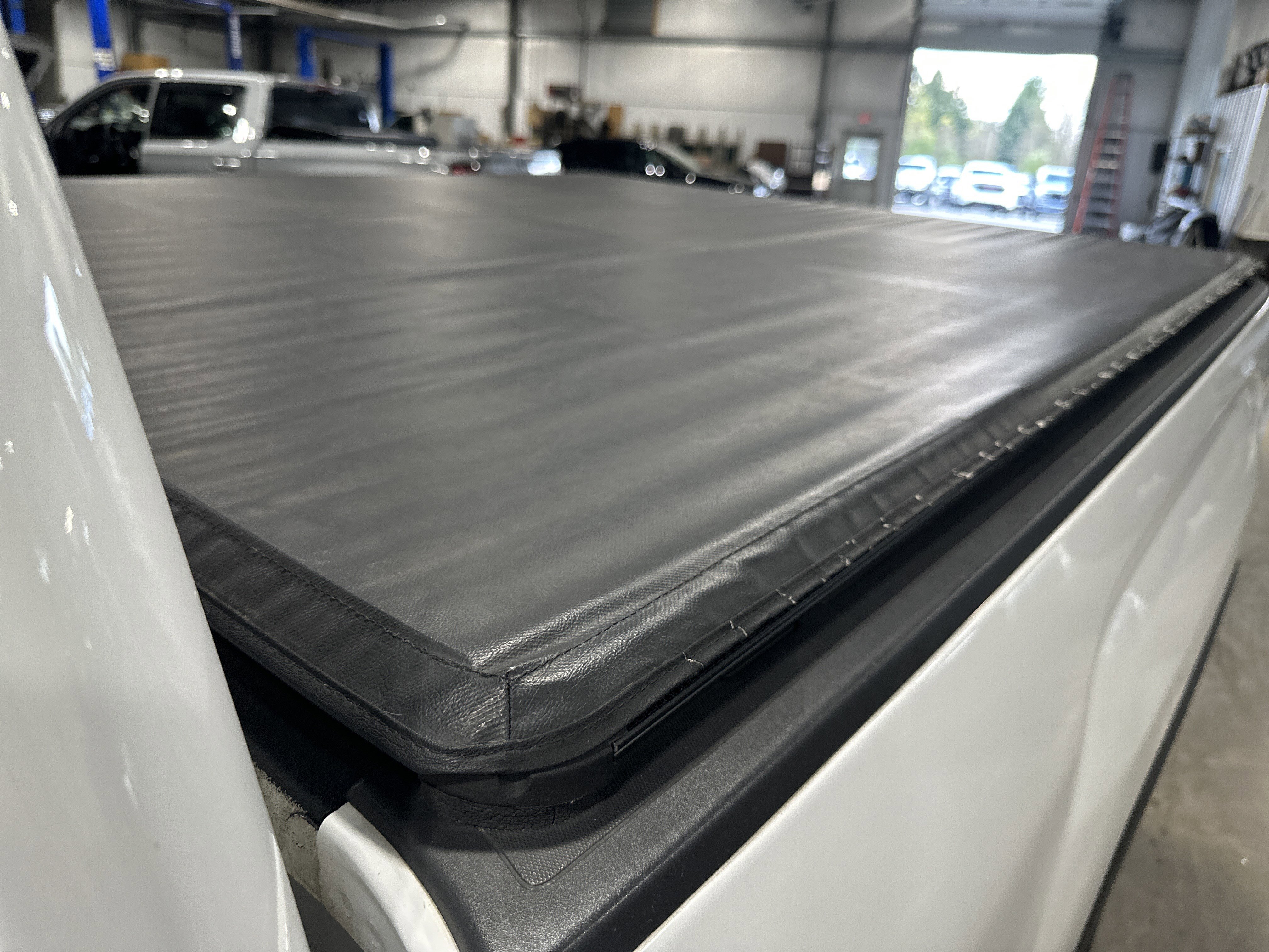 Used 2017 GMC Sierra 2500 SLE w/ HD SLE Preferred Plus Package image 8