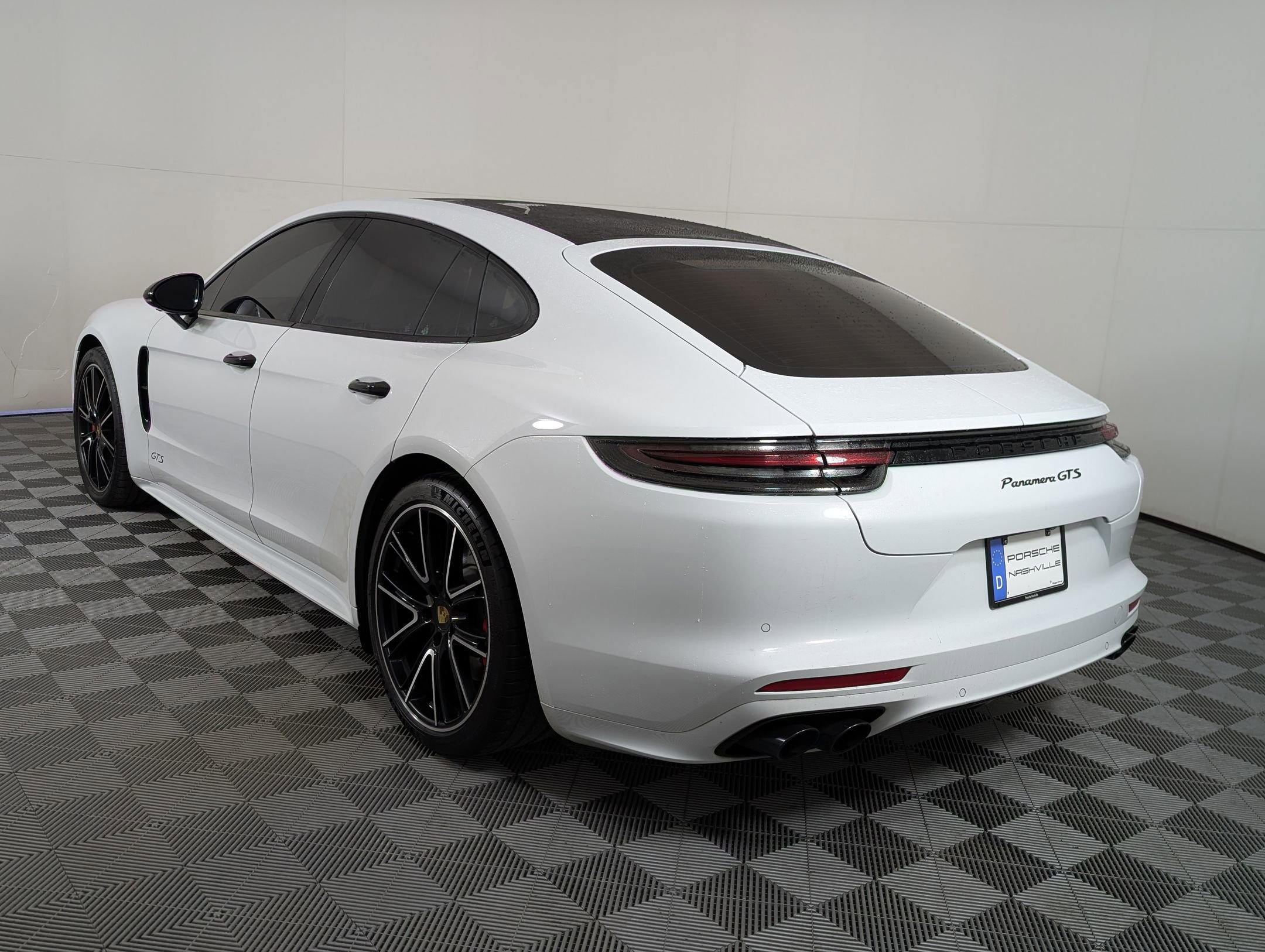 Used 2020 Porsche Panamera GTS image 3
