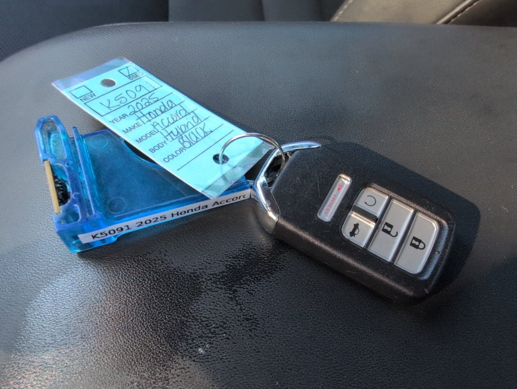 Used 2025 Honda Accord Touring image 14