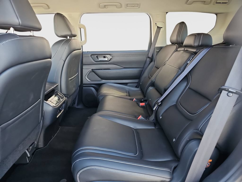 Used 2026 Nissan Armada SV AWD/4WD image 19