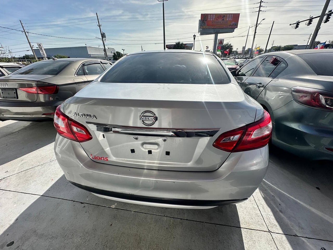 Used 2017 Nissan Altima 2.5 S w/ Power Driver Seat Package FWD image 4