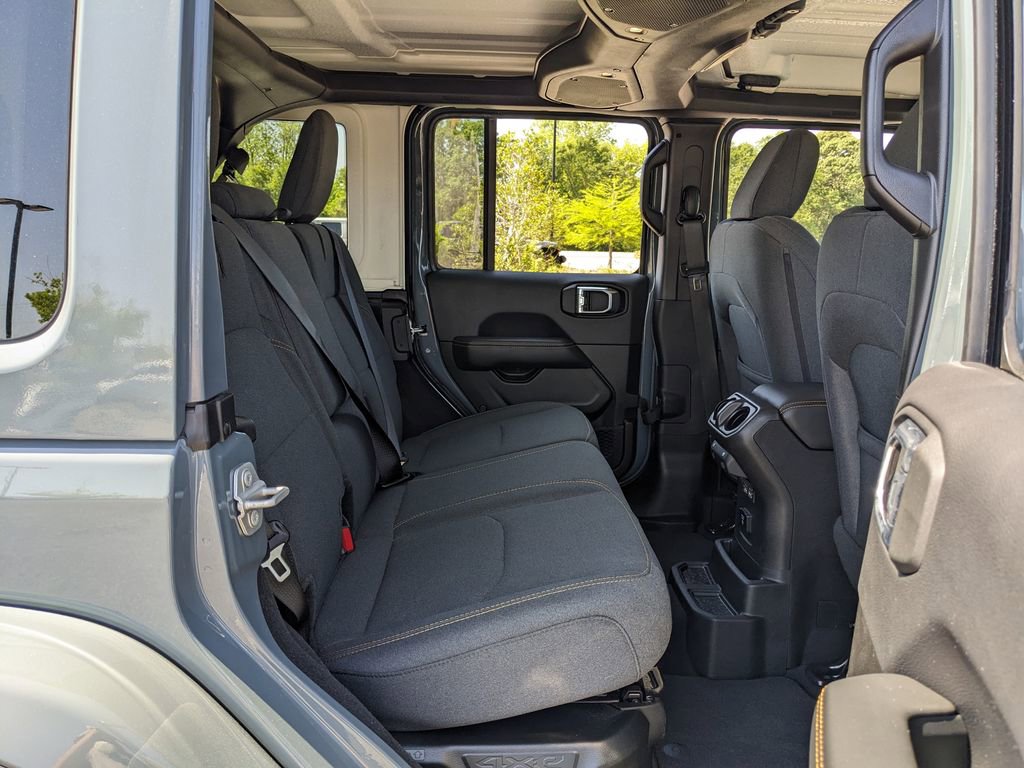 Certified 2025 Jeep Wrangler Unlimited Sahara AWD/4WD image 46