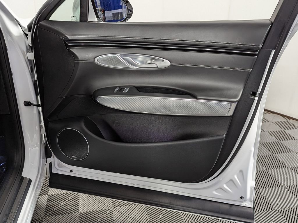 Used 2023 Genesis GV70 2.5T w/ Sport Prestige Package image 29