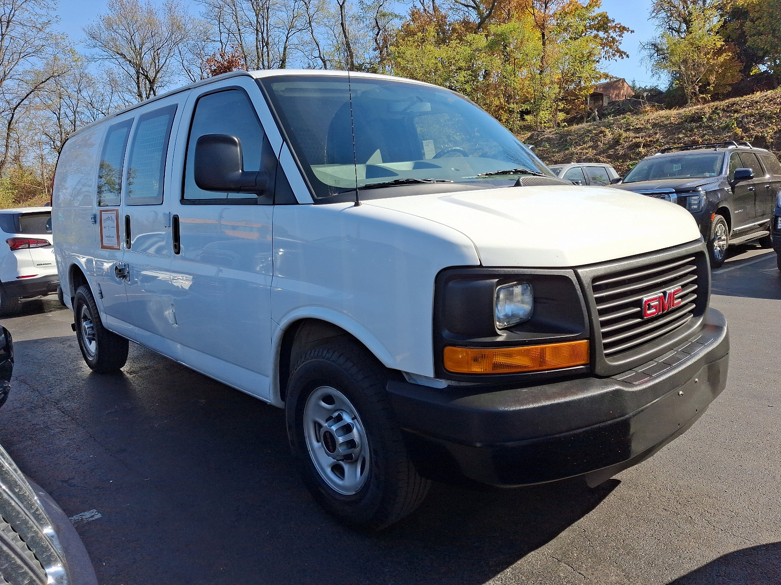 Used 2015 GMC Savana 2500 RWD image 1