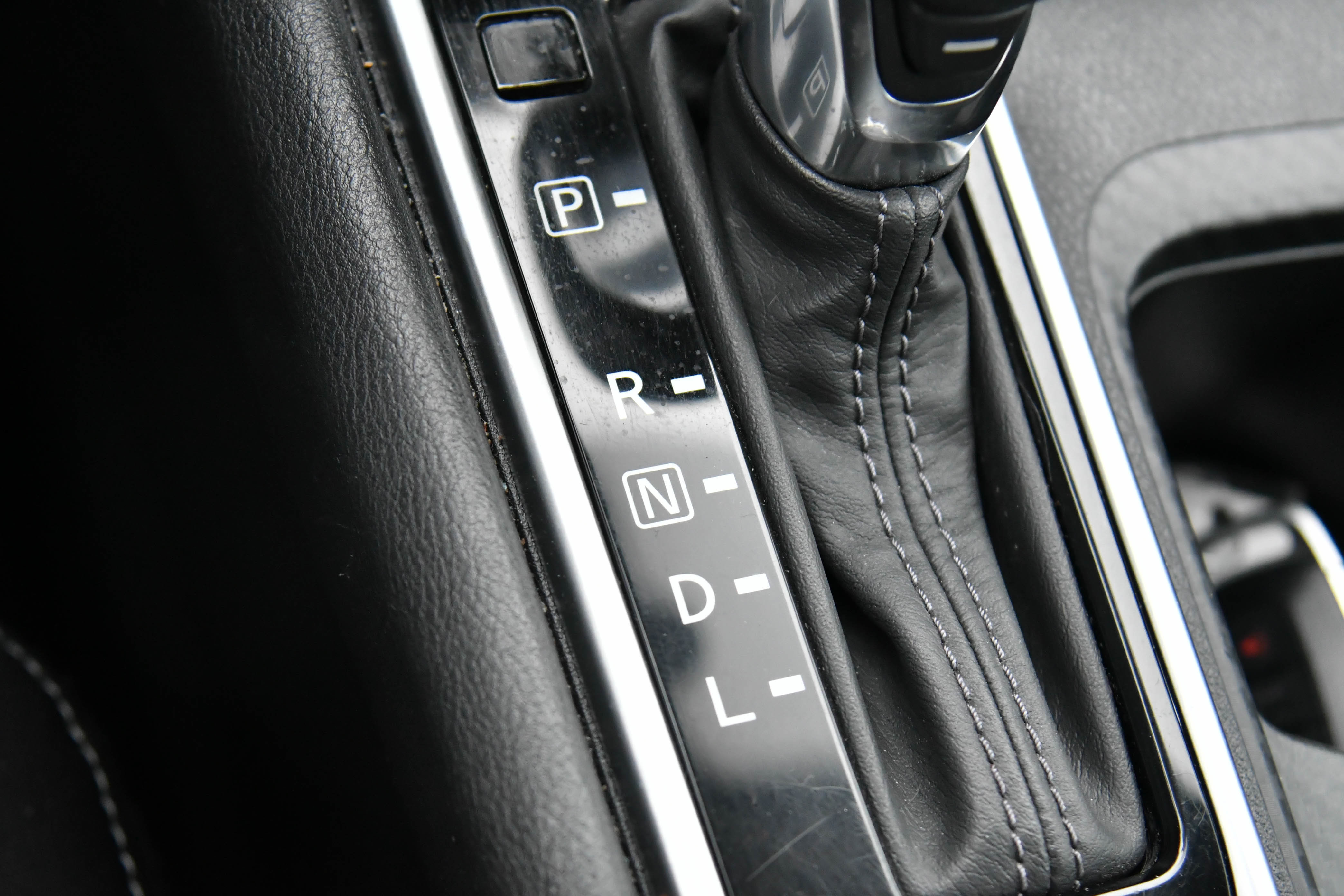 Used 2024 Nissan Sentra SV image 23