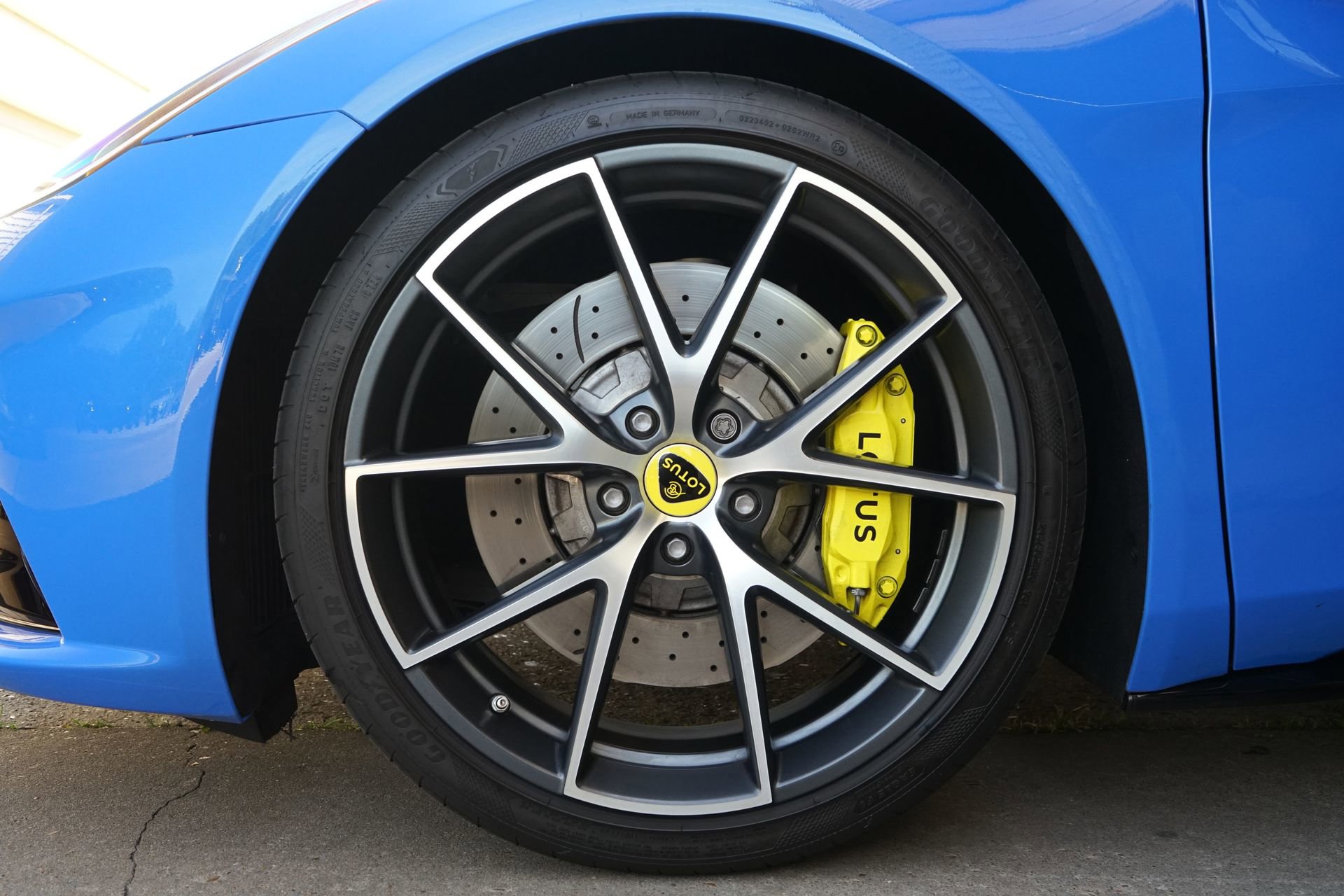 Used 2024 Lotus Emira First Edition image 27