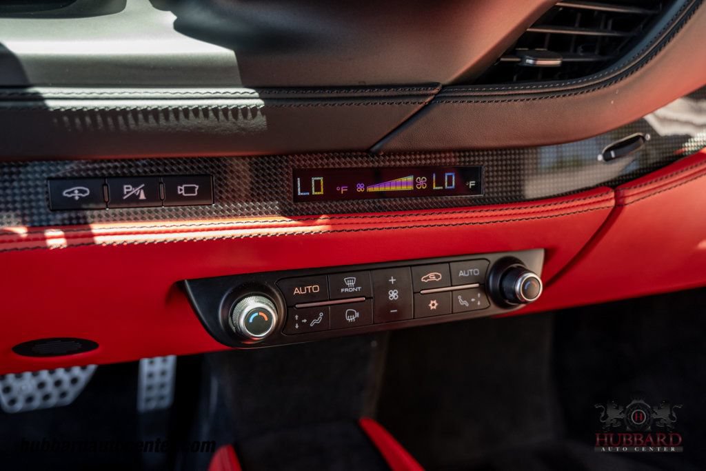 Used 2020 Ferrari F8 Tributo RWD image 27