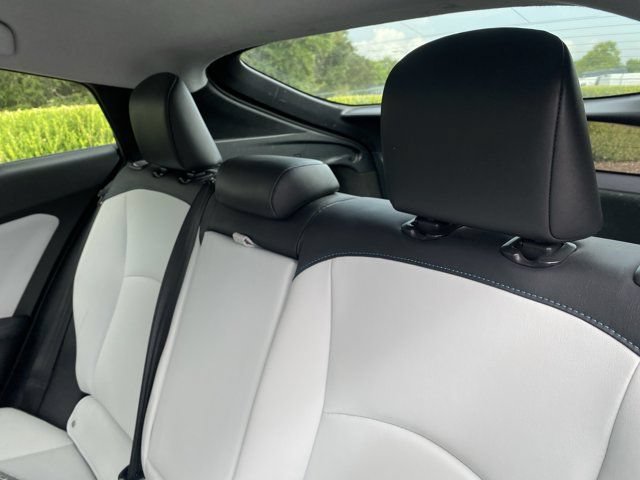 Used 2018 Toyota Prius Four w/ Advanced Technology Package FWD image 11