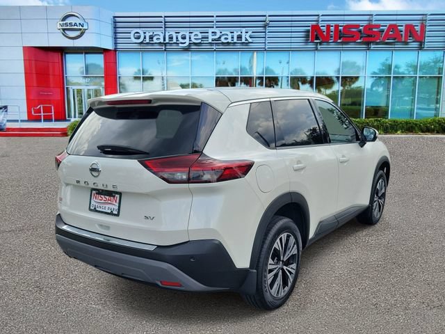 Used 2021 Nissan Rogue SV FWD image 3