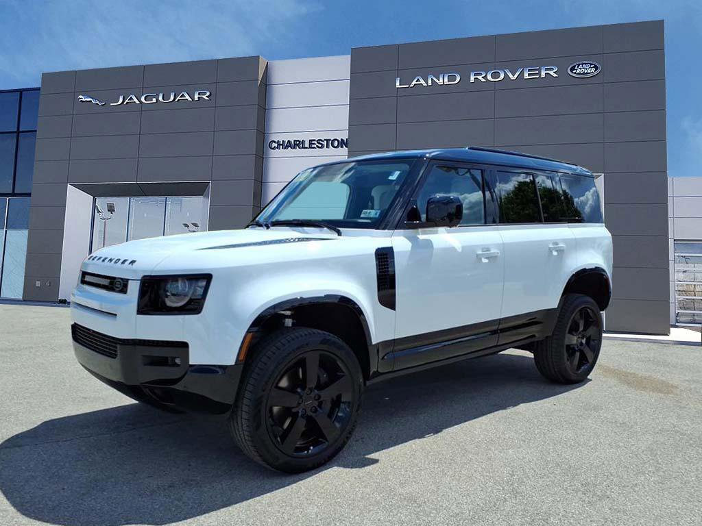 Used 2026 Land Rover Defender 110 X-Dynamic SE AWD/4WD image 1